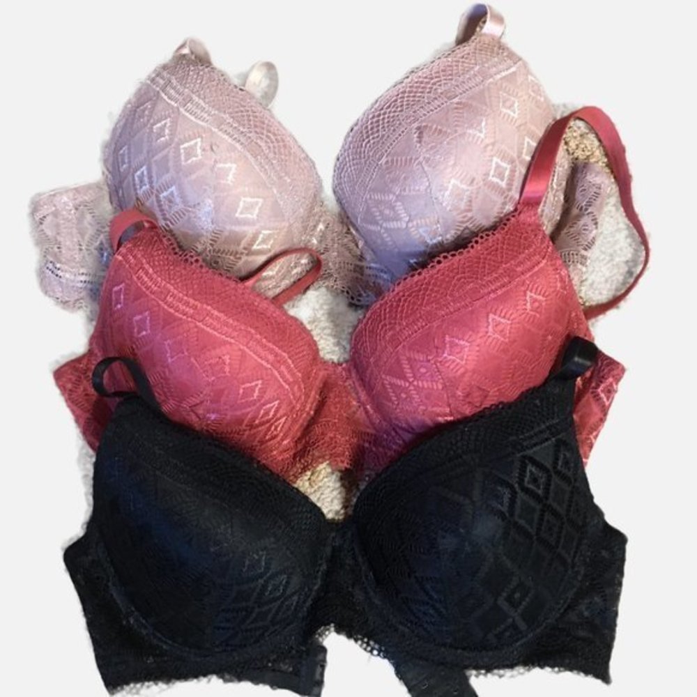 Set of three Lace bras Black/Pink/Red By Adrienne Vittadini, Size 36B NWOT